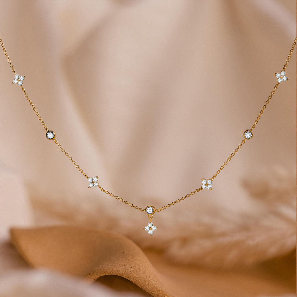 Clover Sparkle Necklace in gold tone, product image 4