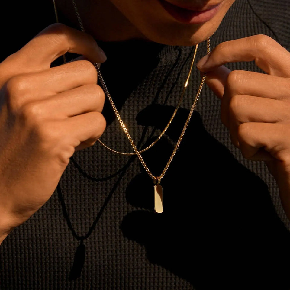 Soren Bar Pendant in gold tone featuring box chain, product image 4