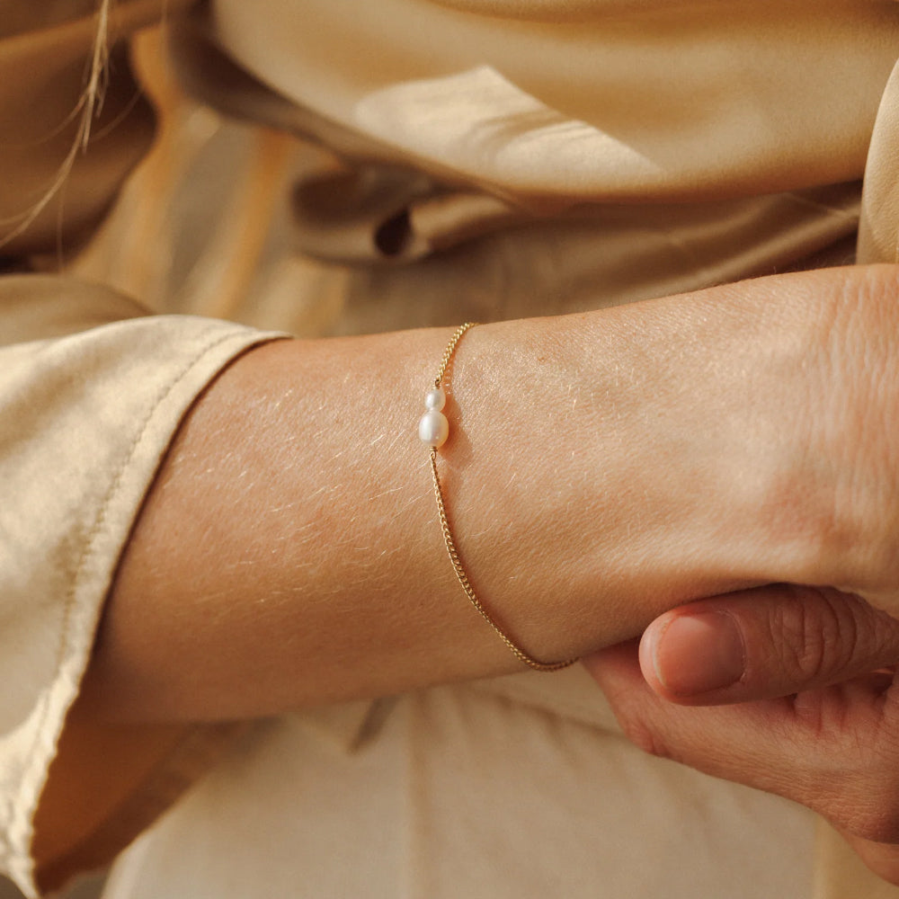 Solea baroque freshwater pearl bracelet in gold tone – product photo 2