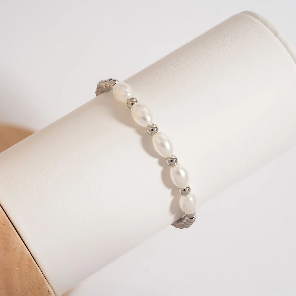 Oval Pearl Accented Beaded Bracelet