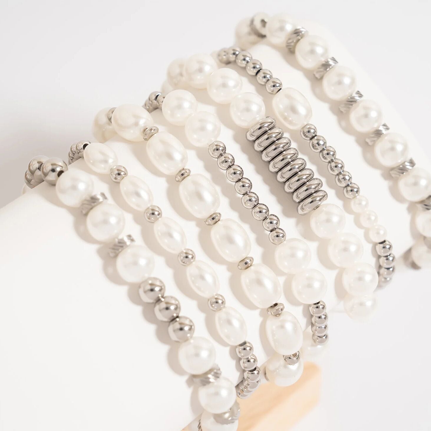 Accented Pearl Beaded Bracelet