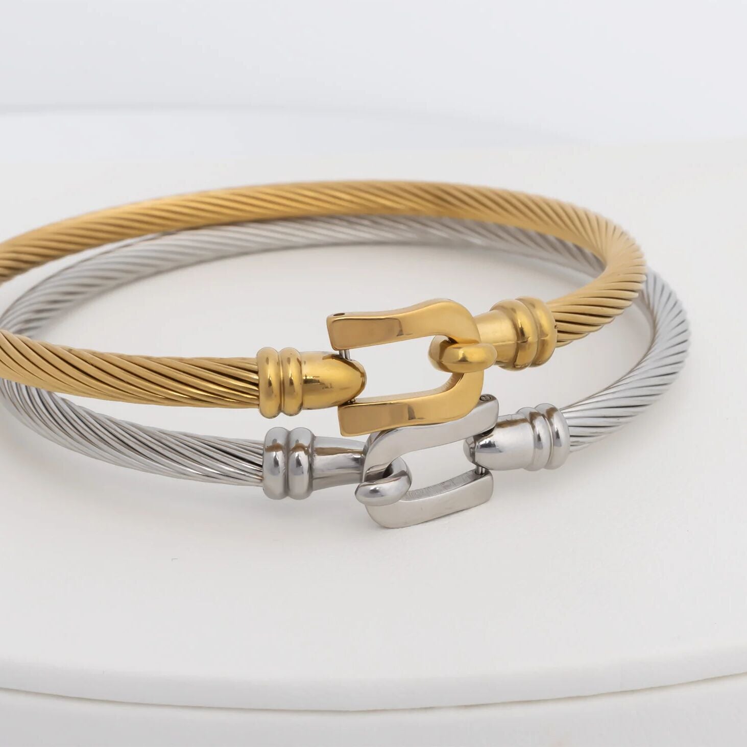 Buckle Clasp Bangle
