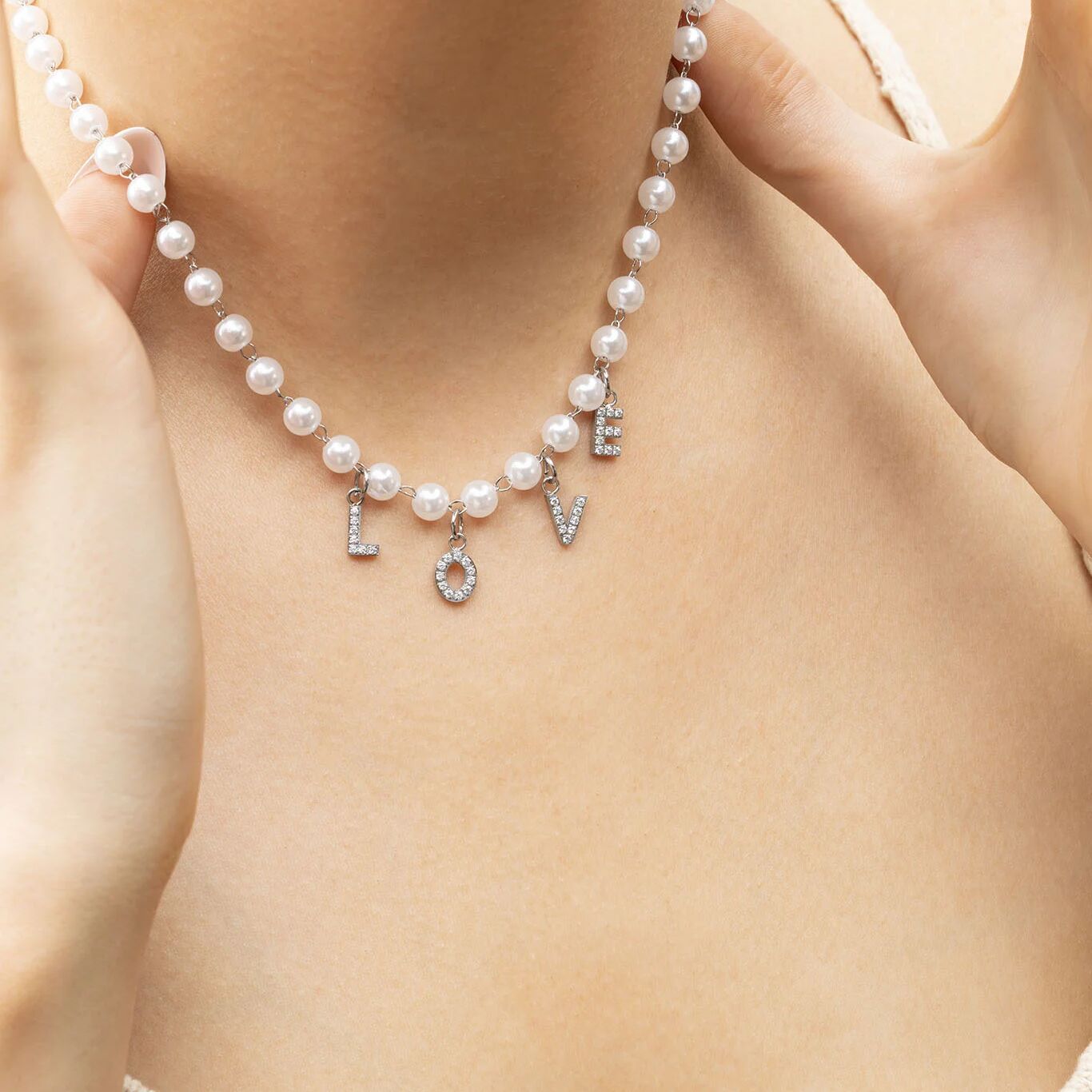 Glass Pearl Beaded Necklace- silver model 