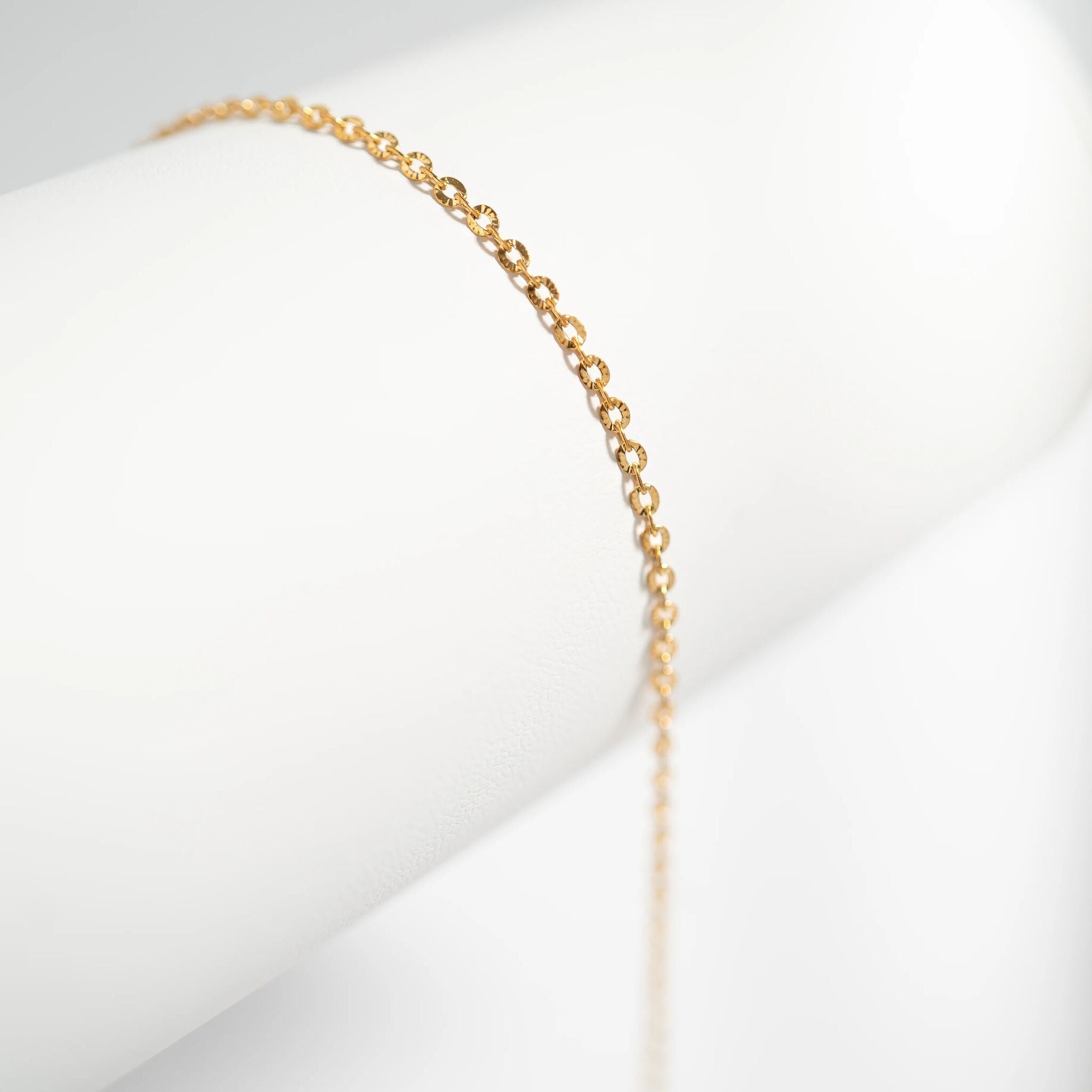 Stainless Steel PVD Coated Crimped Oval Link Chain Necklace / CHN3012