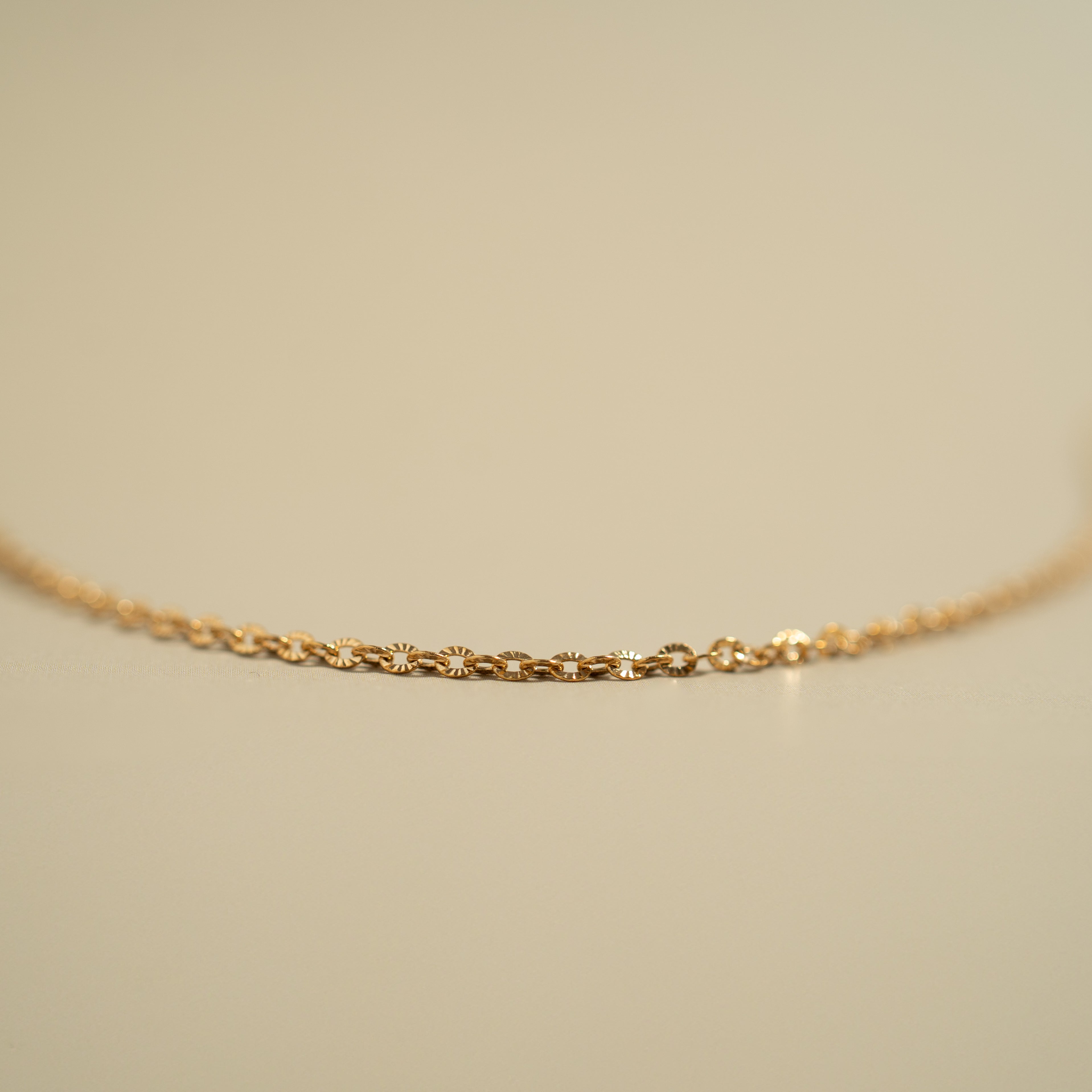 Stainless Steel PVD Coated Crimped Oval Link Chain Necklace / CHN3012