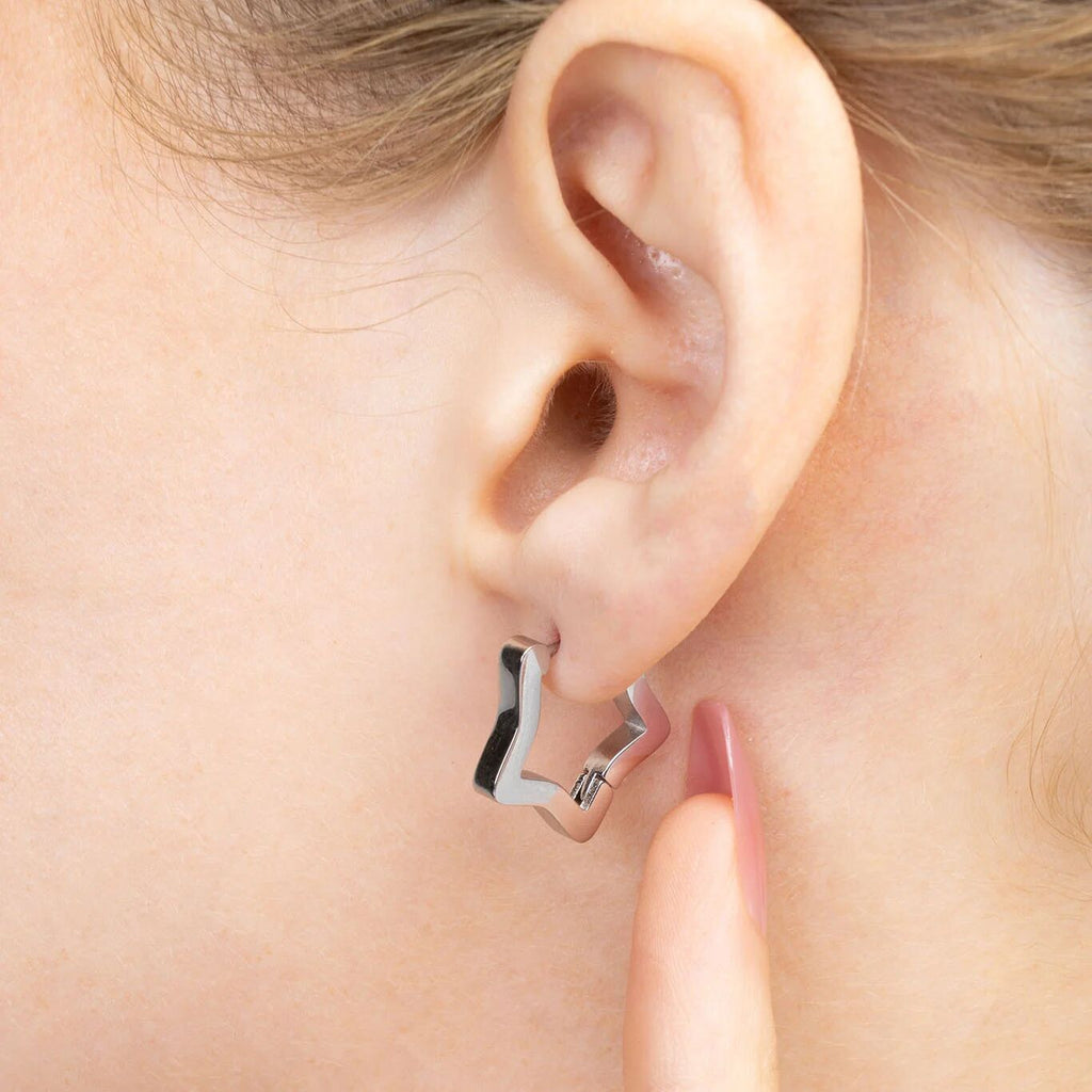 Born To Be A Star Huggie Earrings- silver model 