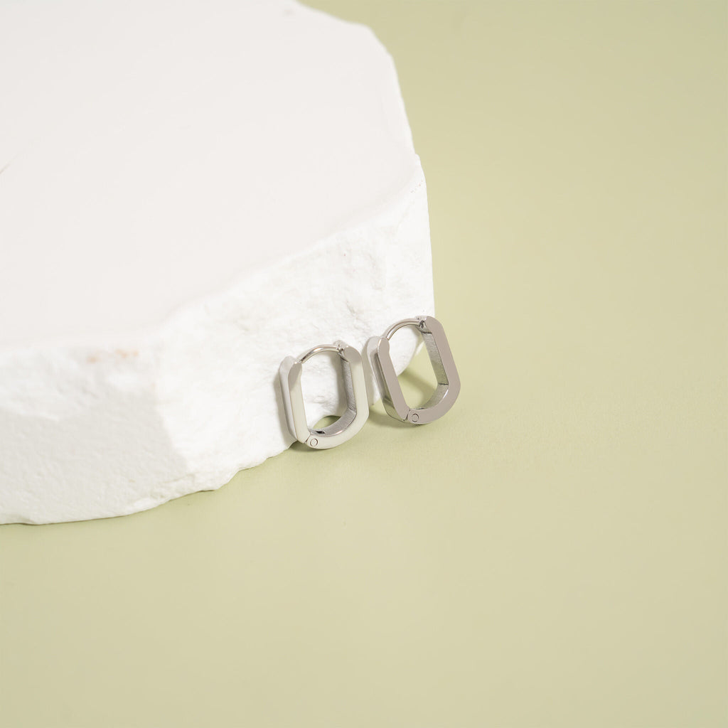 Oval Huggies