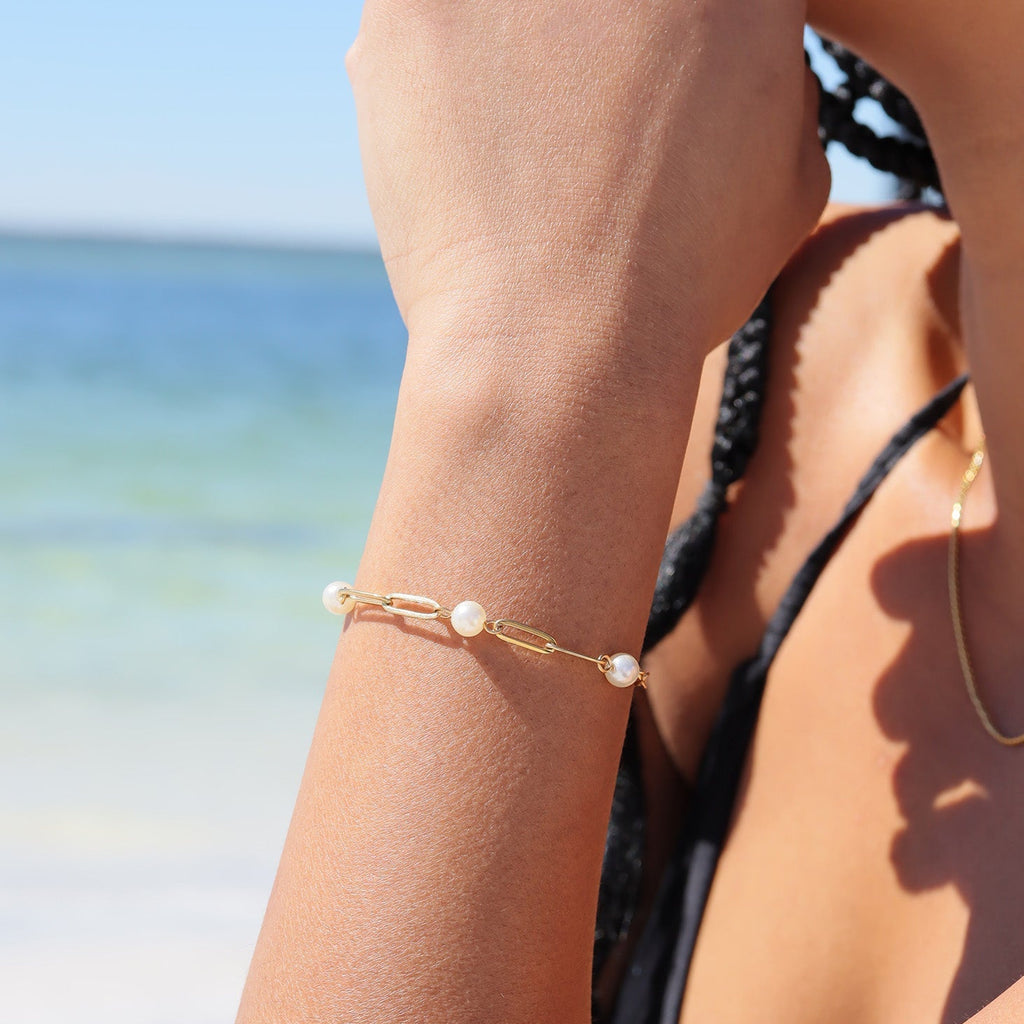 Pearl Station Paperclip Chain Bracelet