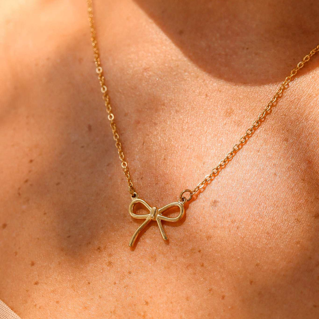 Bow Necklace