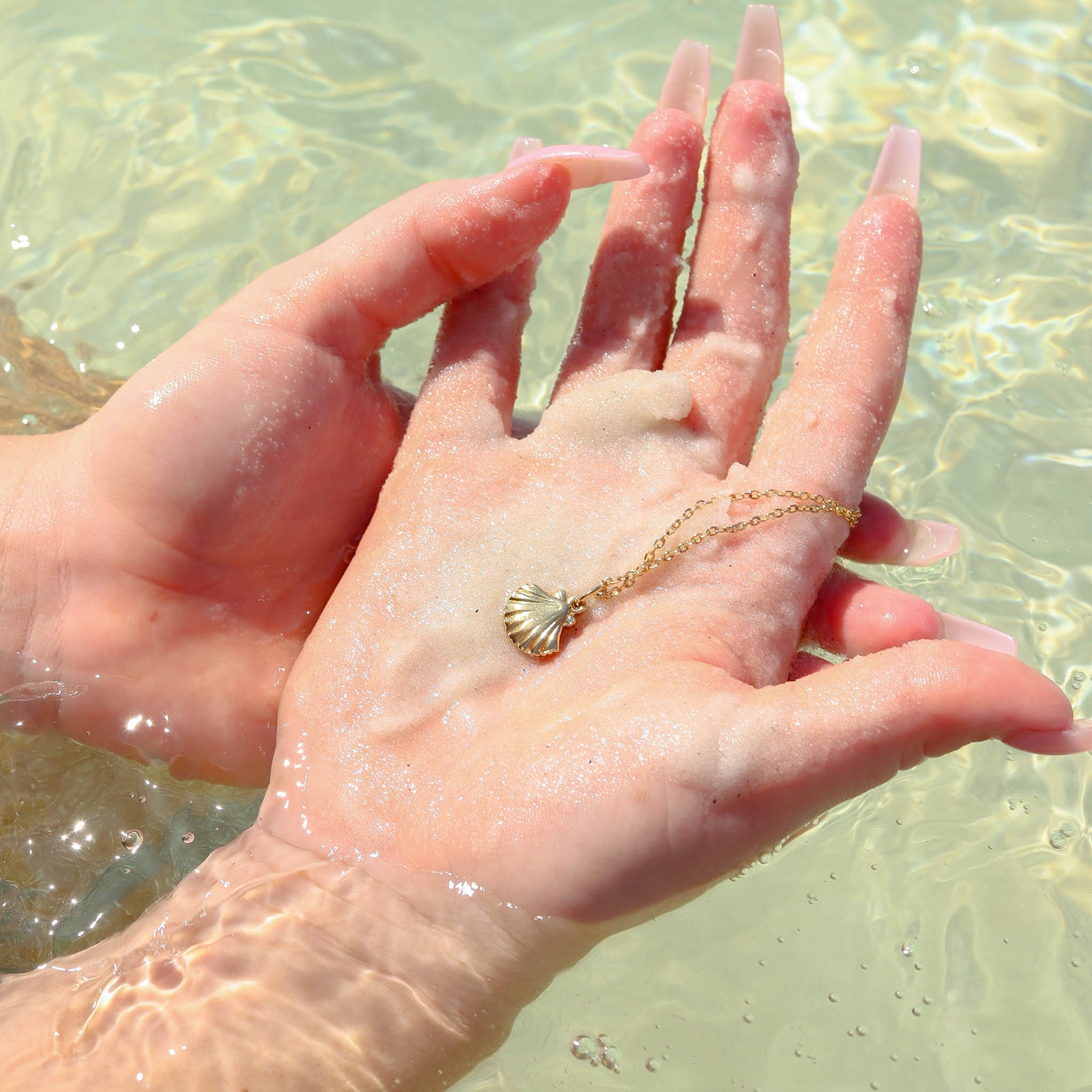 Clam Shell Charm