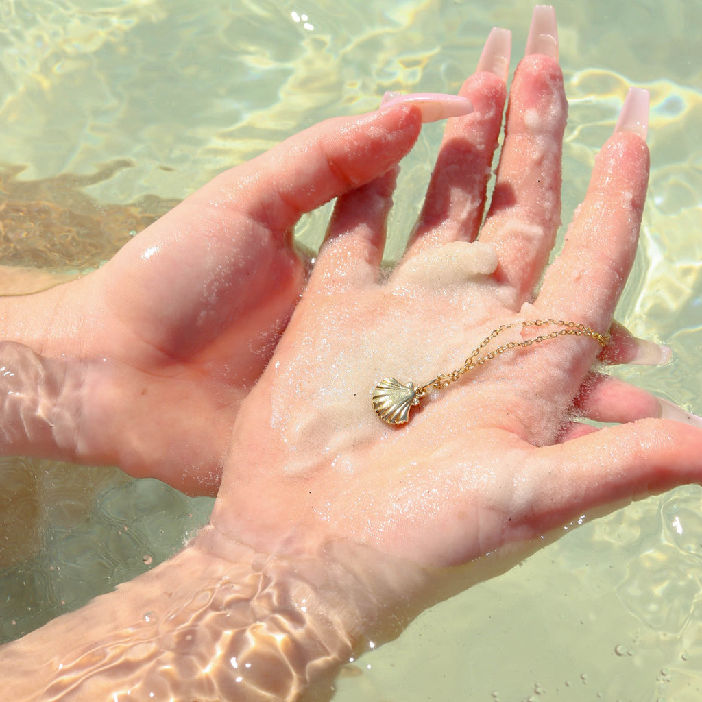 Clam Shell Charm necklace