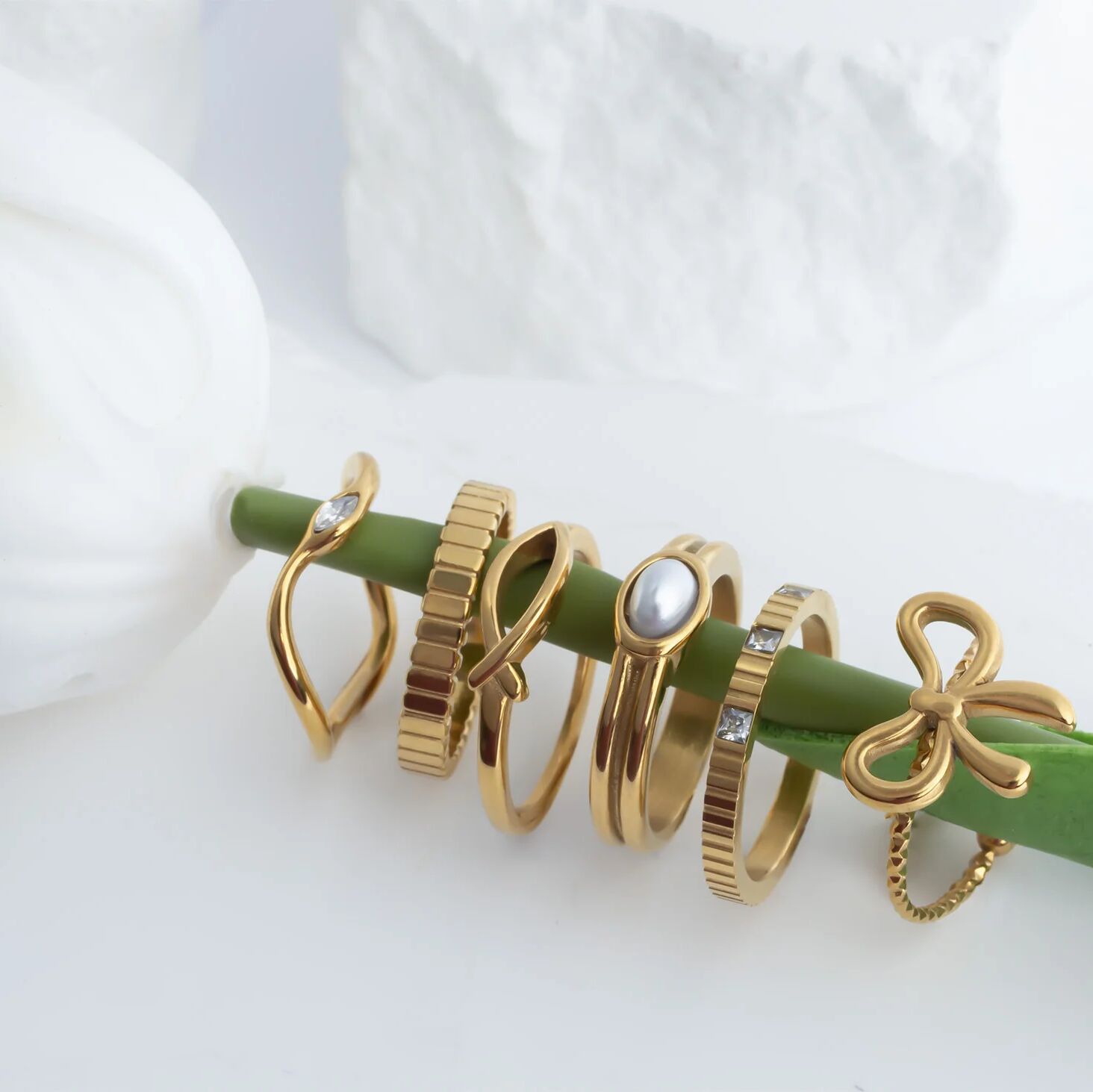 Adjustable Bow Ring