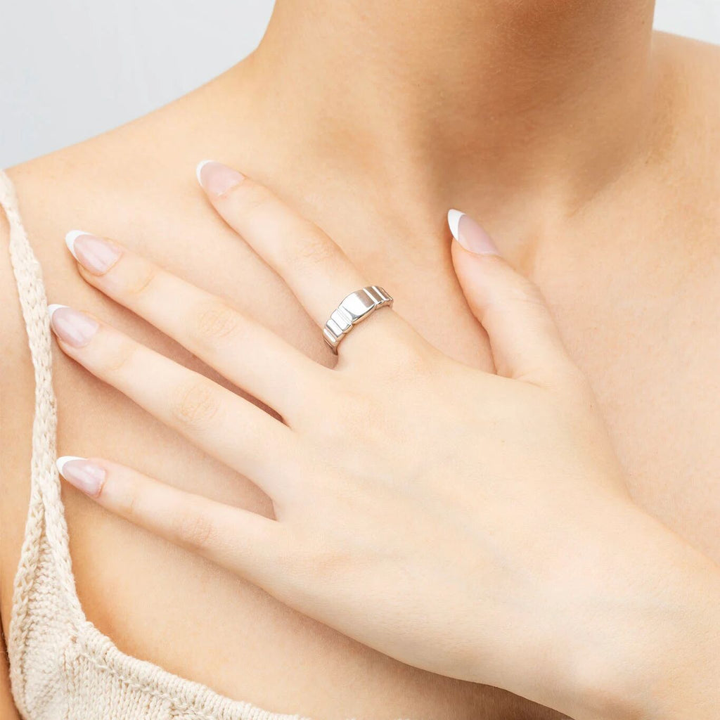 Ridged Band Signet Ring- silver model 