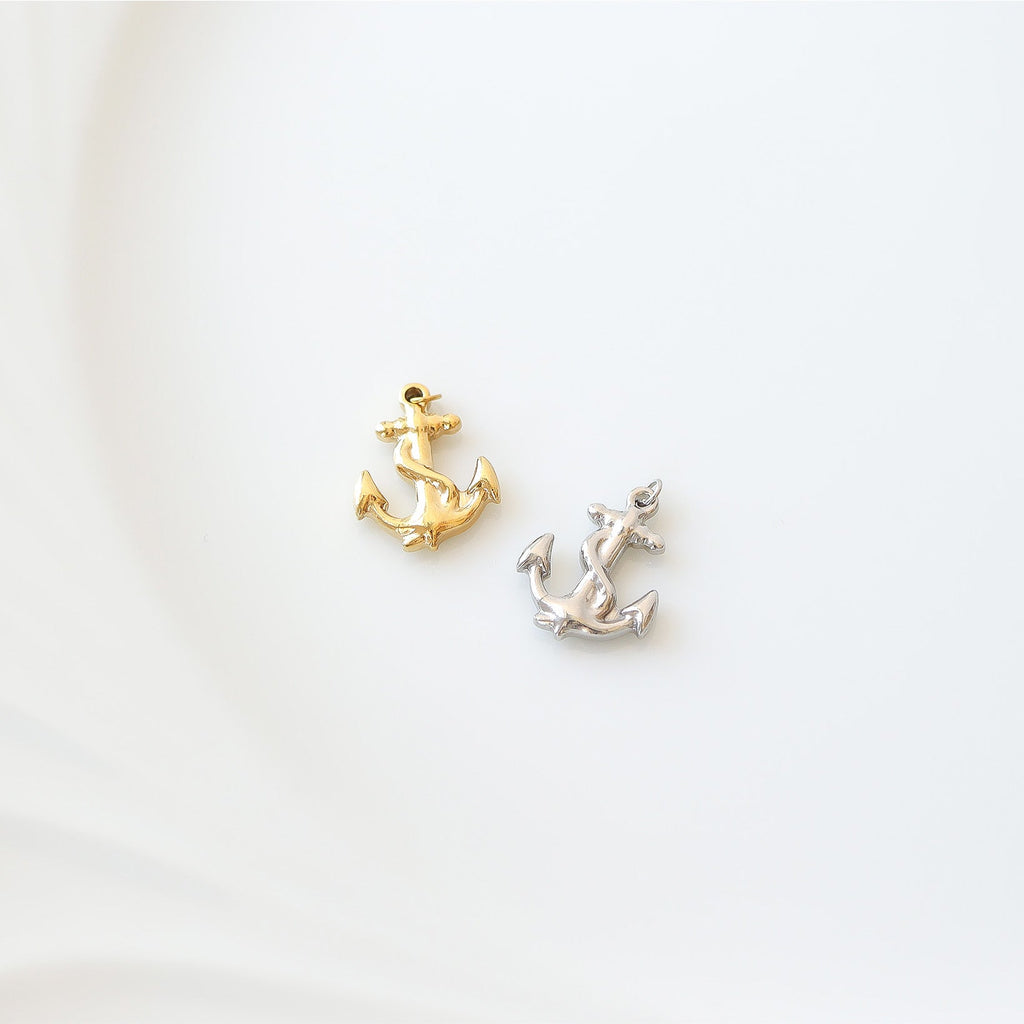 Detailed Anchor Charm