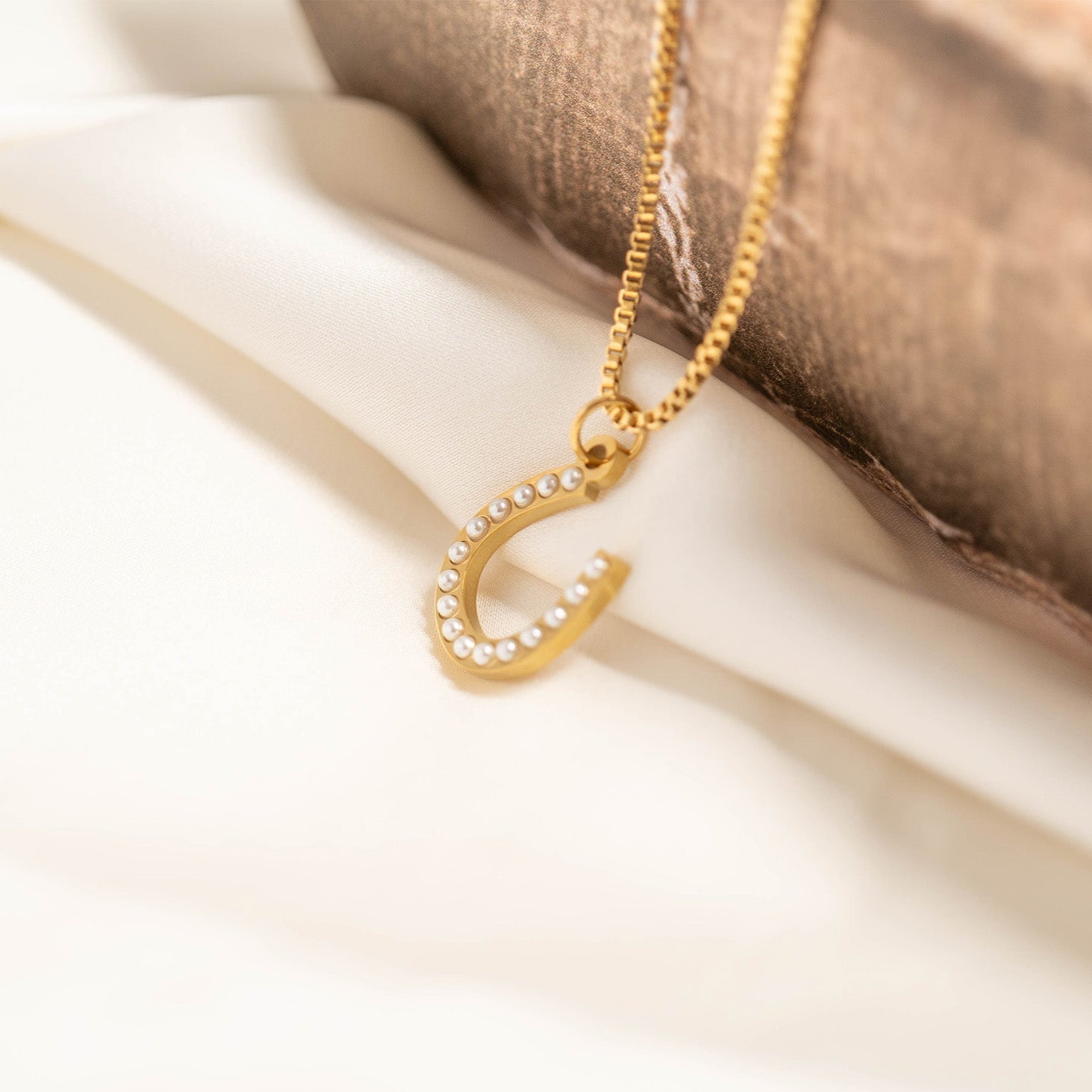 Pearl Studded Horseshoe Charm