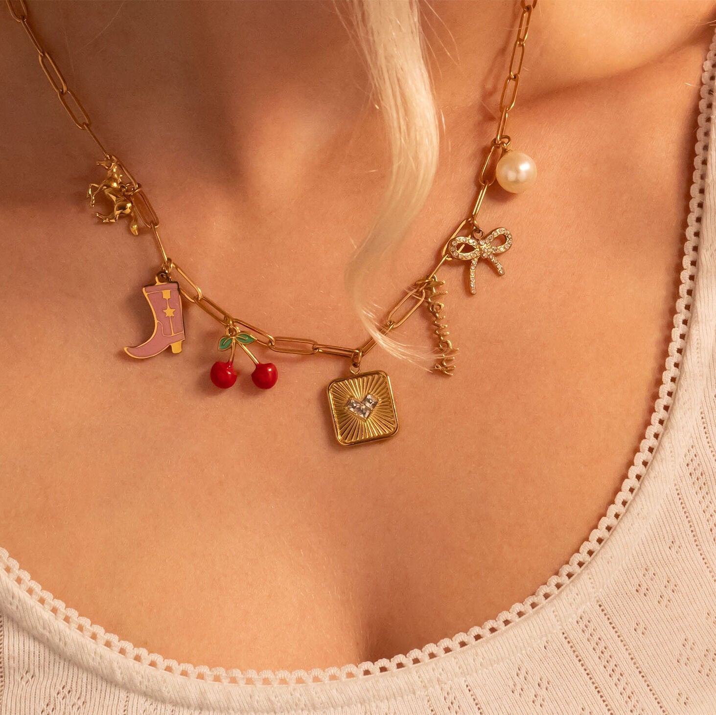 Howdy Charm