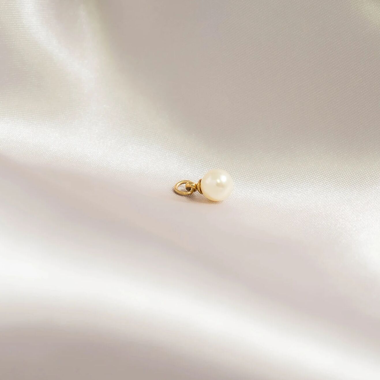 Pearl Charm