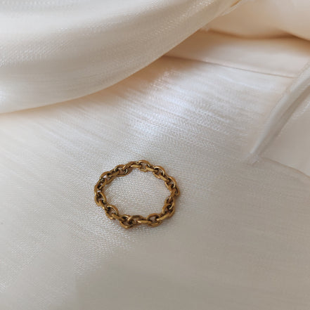 Rhea Link Ring in gold tone, product image 2