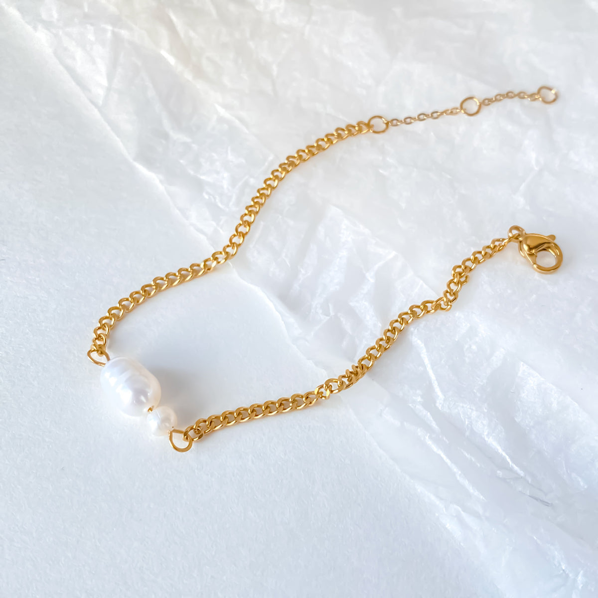 Solea baroque freshwater pearl bracelet in gold tone – product photo 3